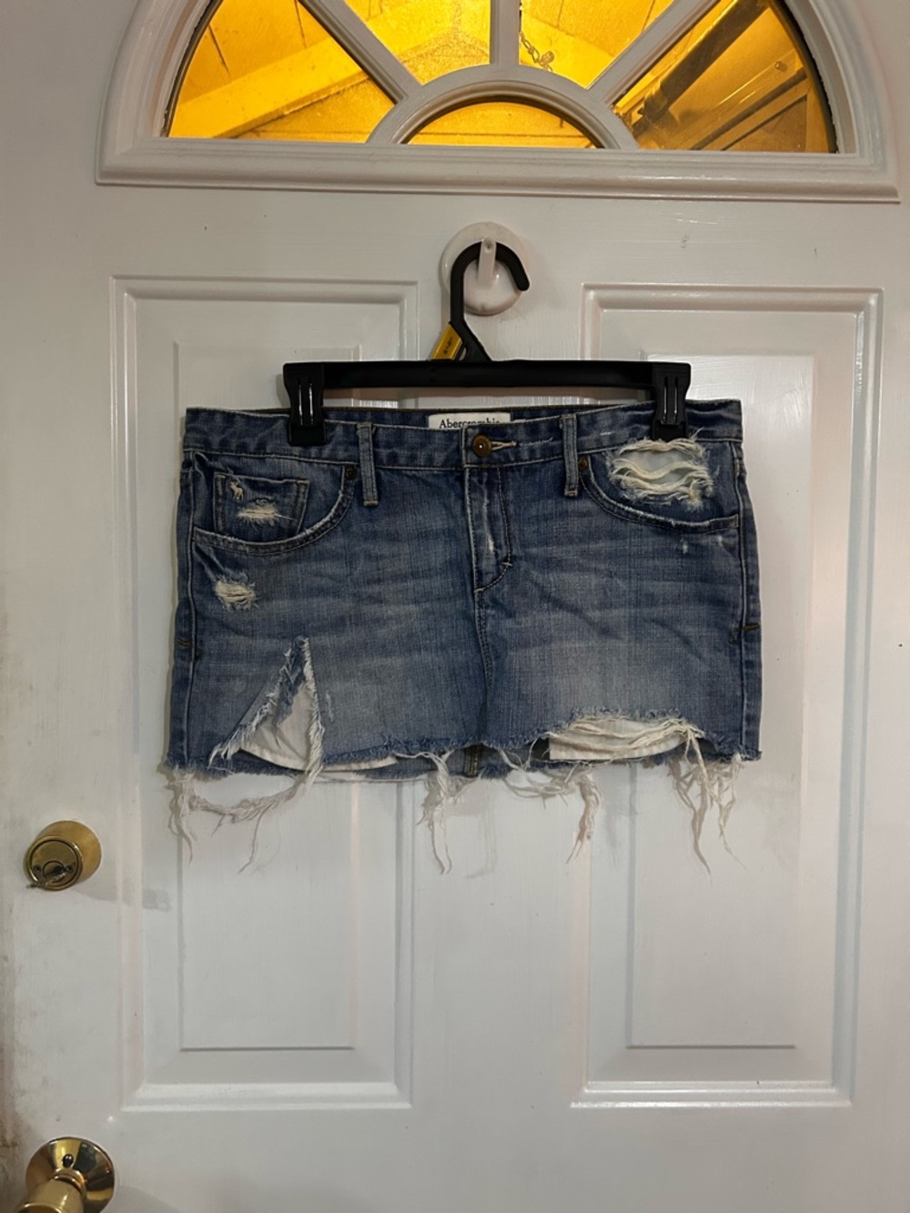 Abercrombie & Fitch Distressed Light Blue Denim Mini Skirt vintage 2005